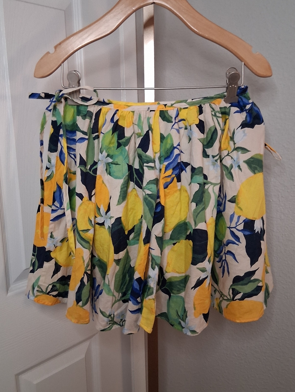 H&M Yellow Blue Green Floral Lemon Print Skirt Size 2